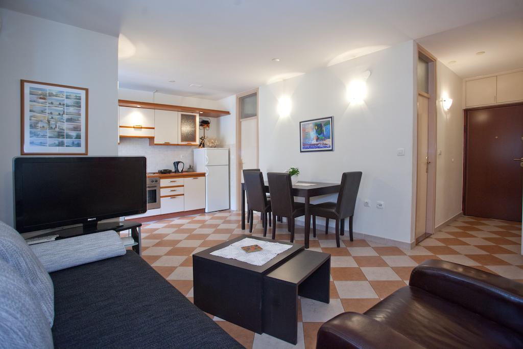 Ideal Location Split Apartments Camera foto
